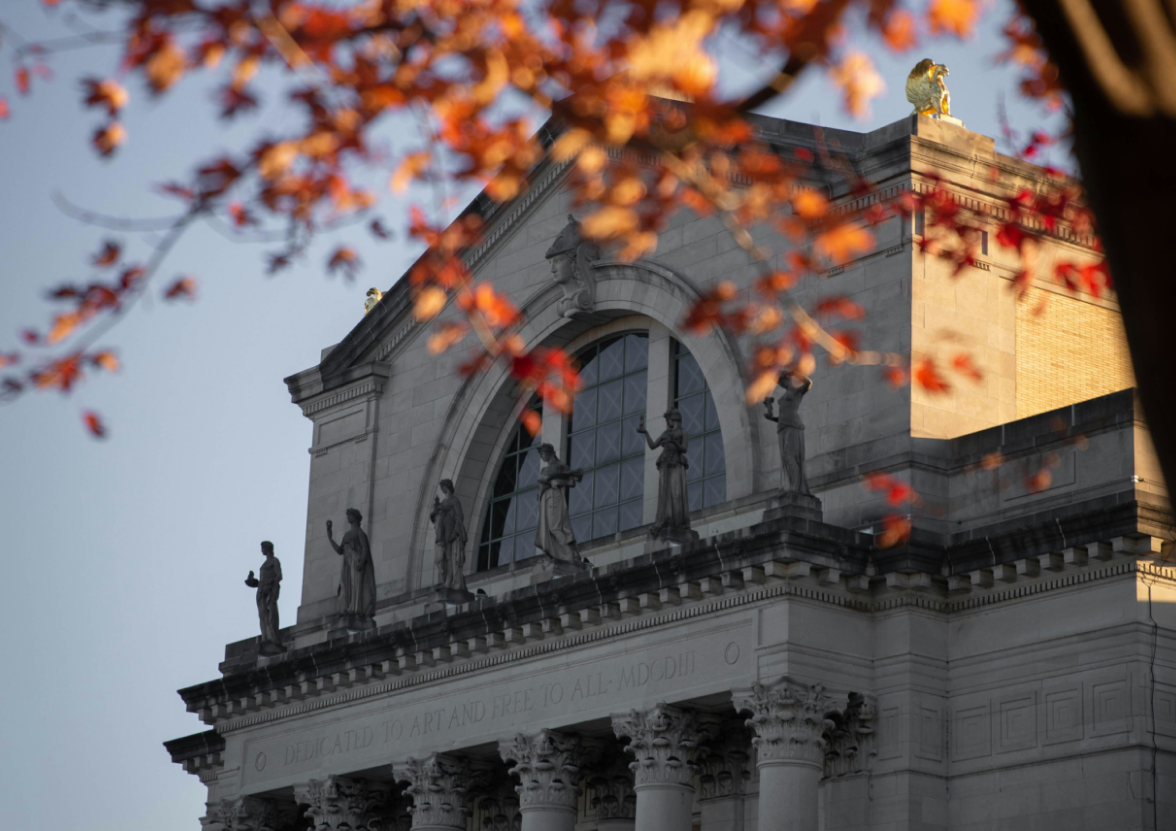 Saint Louis Art Museum, a white concrete building, under white sky during daytime.